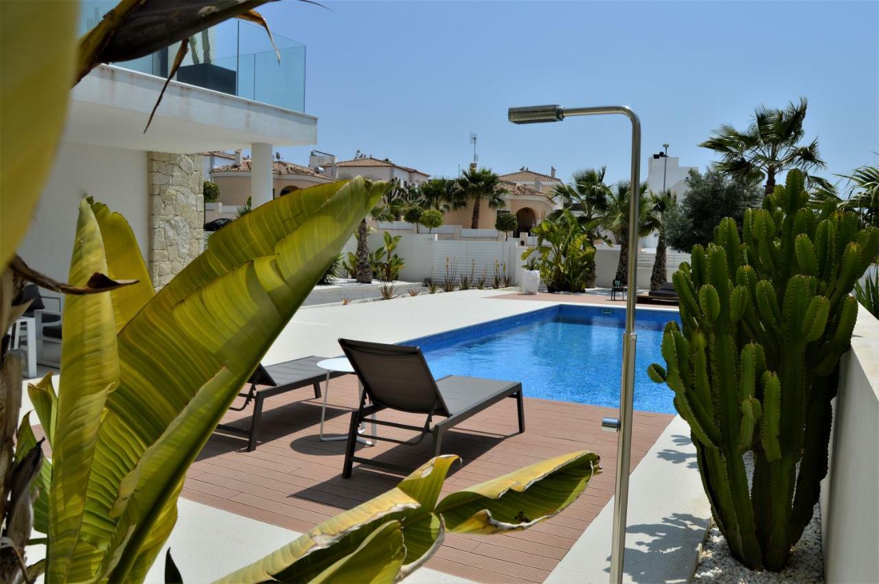 Villa With Private Pool Llobregales ภายนอก รูปภาพ