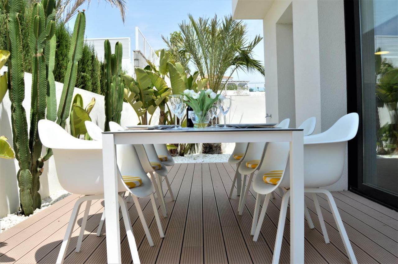 Villa With Private Pool Llobregales ภายนอก รูปภาพ