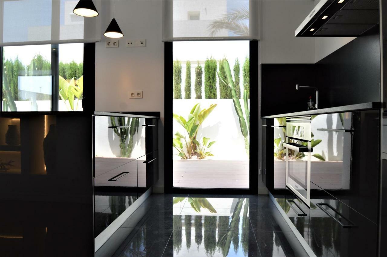 Villa With Private Pool Llobregales ภายนอก รูปภาพ